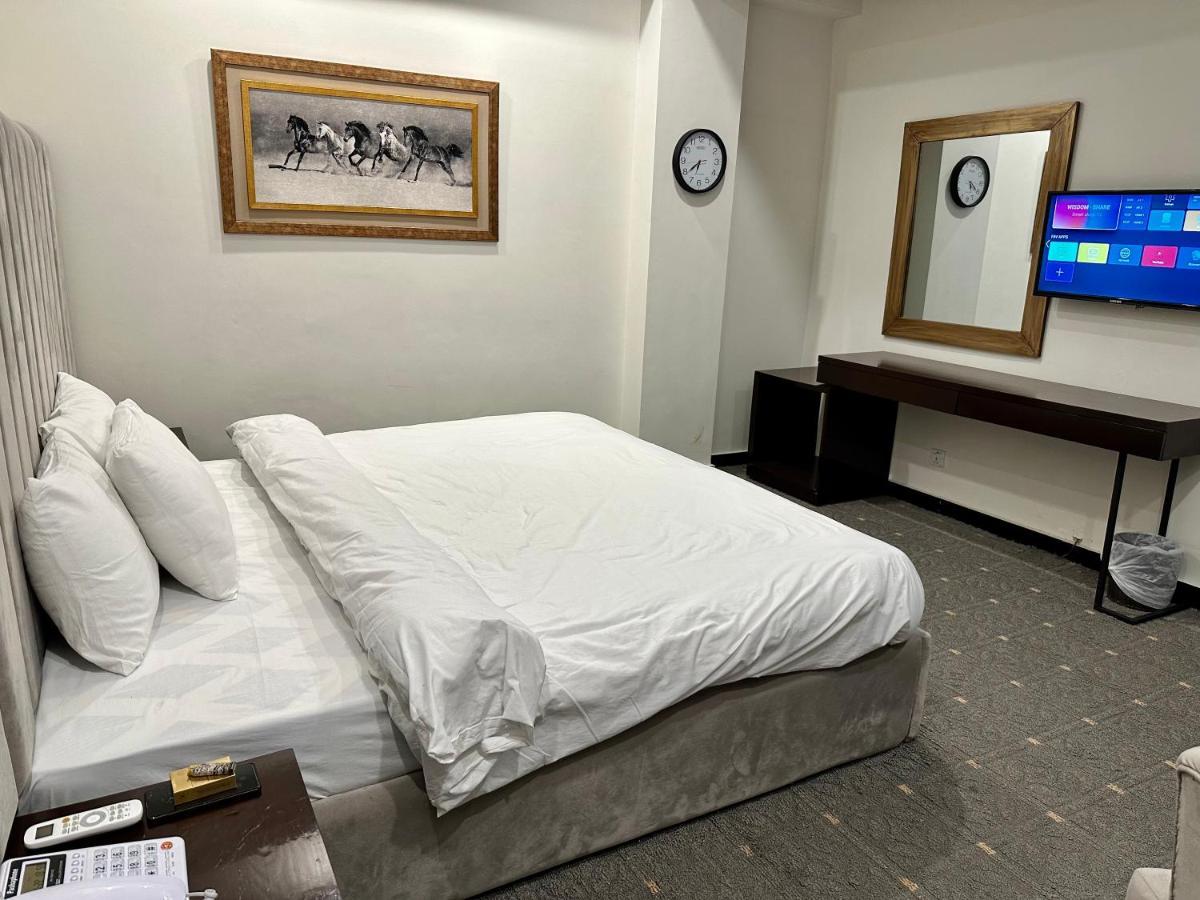 Mudan Hotel And Suite Исламабад Екстериор снимка