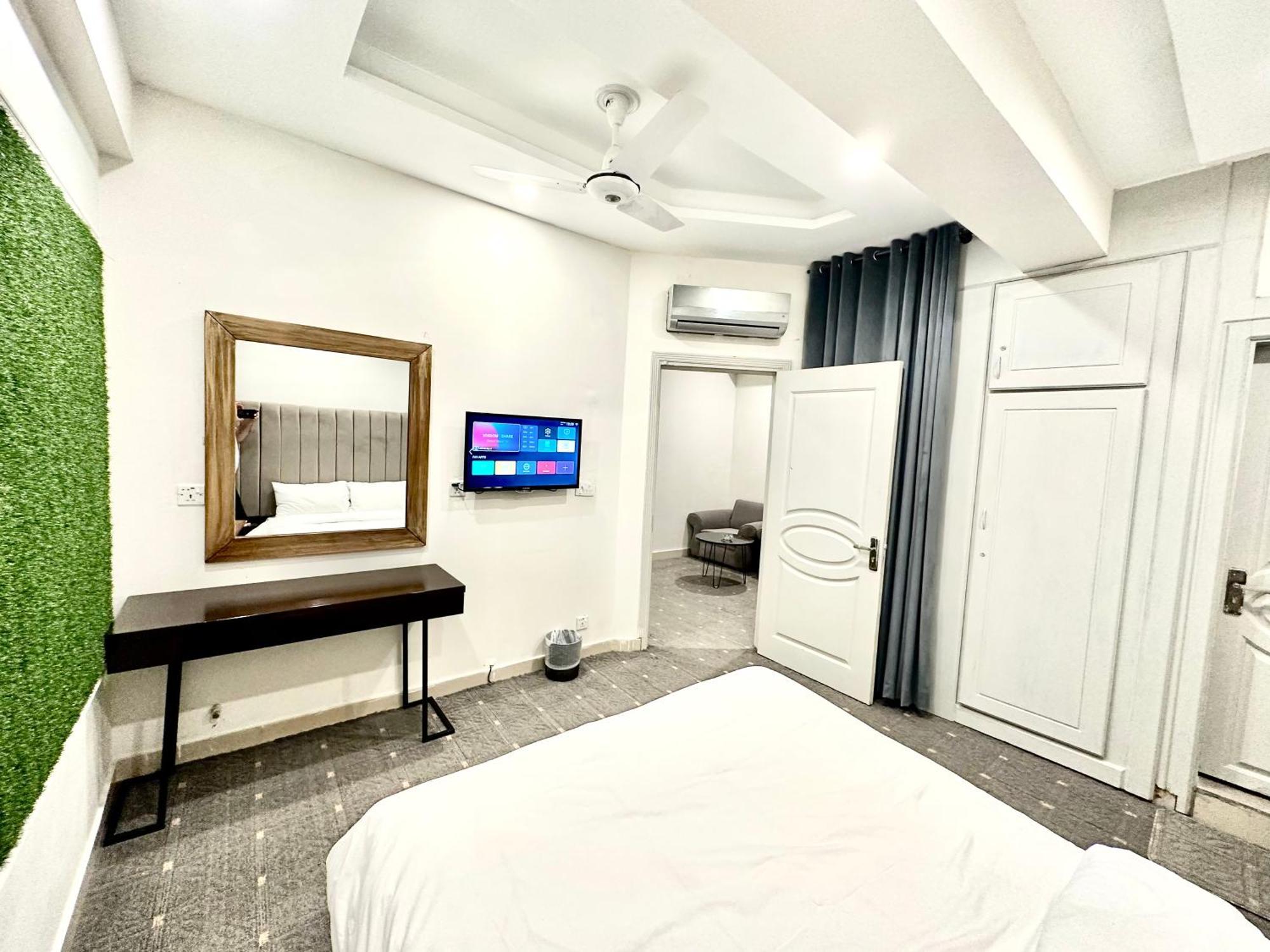 Mudan Hotel And Suite Исламабад Стая снимка